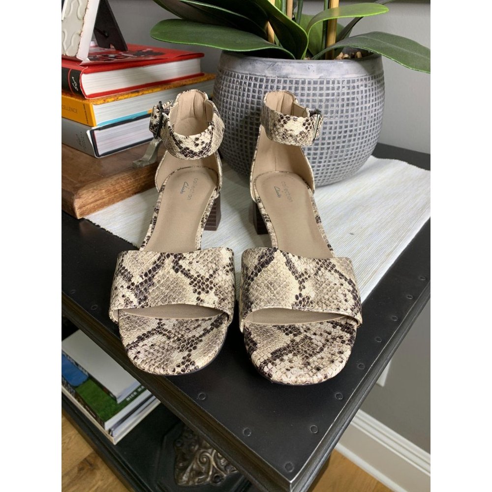 (Sold) NEW Clarks Elisa Dedra Snake Embossed Sanda - Picture 4 of 8